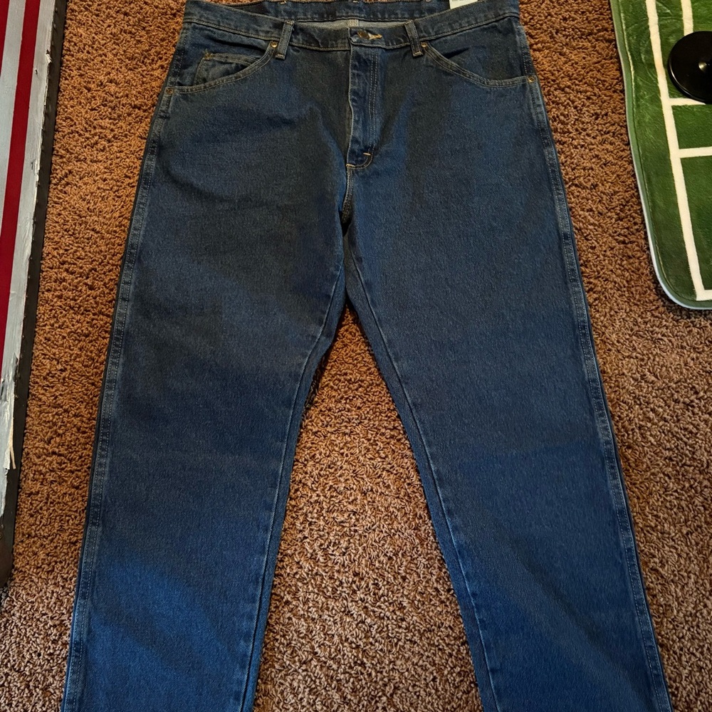 Wrangler Relaxed Fit Jeans